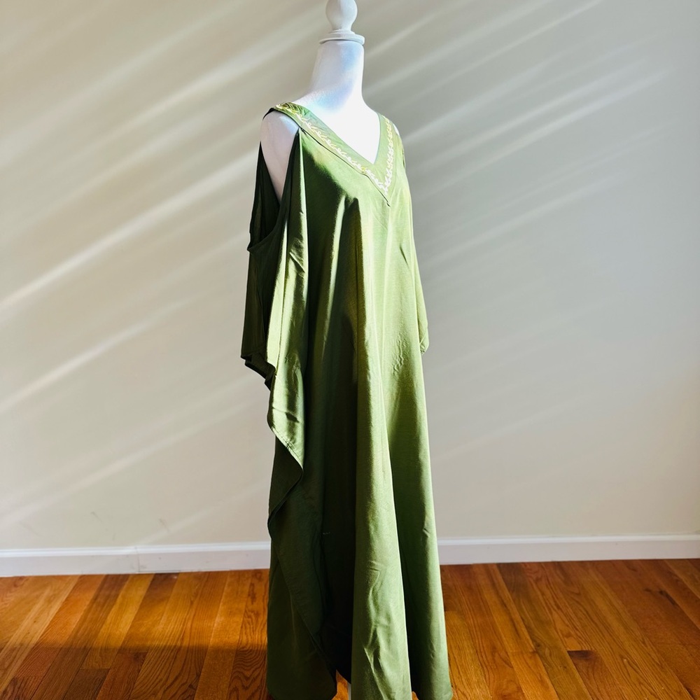 Olive Grove Cold Shoulder Kaftan Beach Cover Up - One Size Fits Most